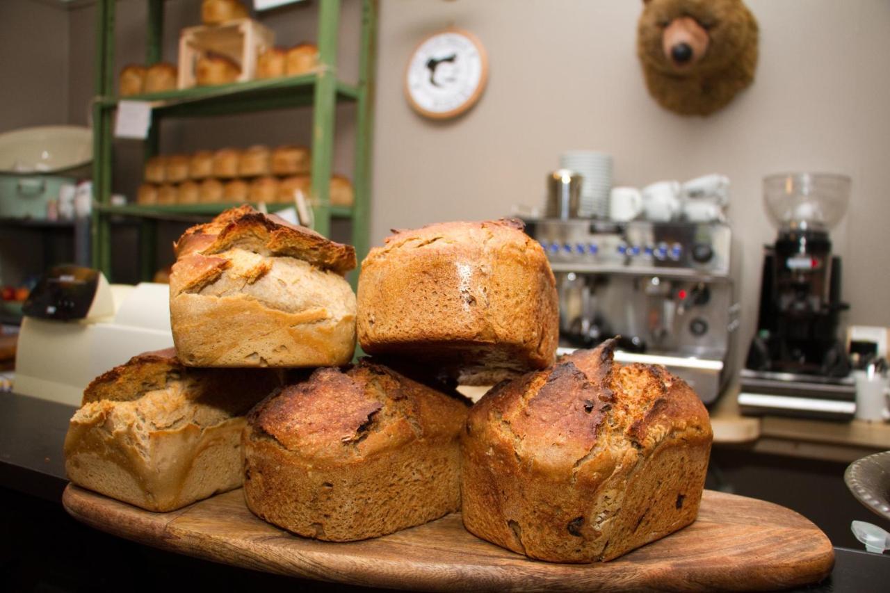 The Bear Bread Bakery B&B, Ensuite Rooms Above The Bakery, Colyton Luaran gambar